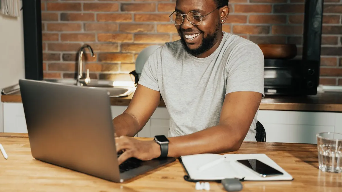 Entrepreneur starting an online COD business from a laptop